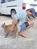 夫と長女のハナ(猫)