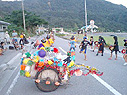 踊りとリヤカー