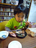 骨も一人で食べられるよ