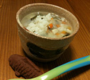 舟さんのご飯。この日は、これ2杯とバナナ1本でした。