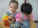 あーたんと一緒にうどんプリッツでおやつタイム
