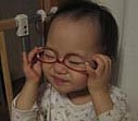 かーちゃんのメガネで遊ぶ(ふざける)、の巻