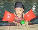 カメラなんて取ってないで。泳ぎに行ってもいい?