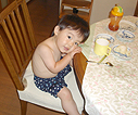 裸でご飯…やめて!