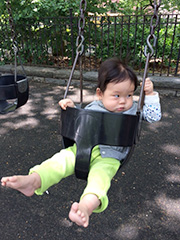 隣の子が気になる…