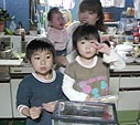 イモリと記念写真