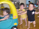 動きが速すぎてブレてます…
