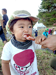 ウィンナー食べる食べる