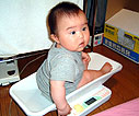 体重計もこんなに小さく 体重計もこんなに小さく